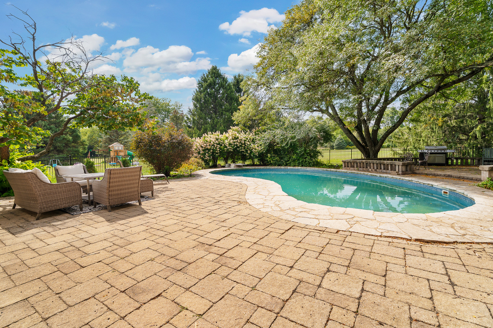 1907 Cherry Valley Road, Woodstock, IL 60098