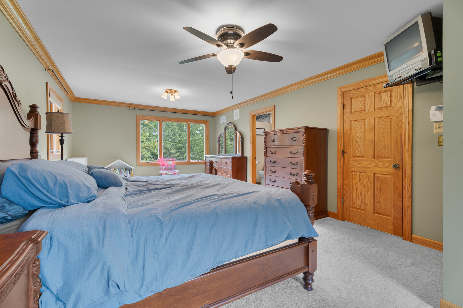 1907 Cherry Valley Road, Woodstock, IL 60098