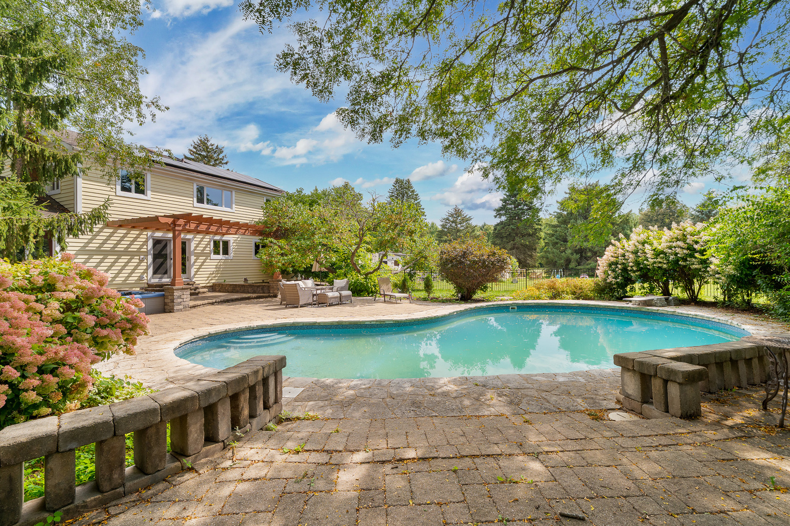 1907 Cherry Valley Road, Woodstock, IL 60098
