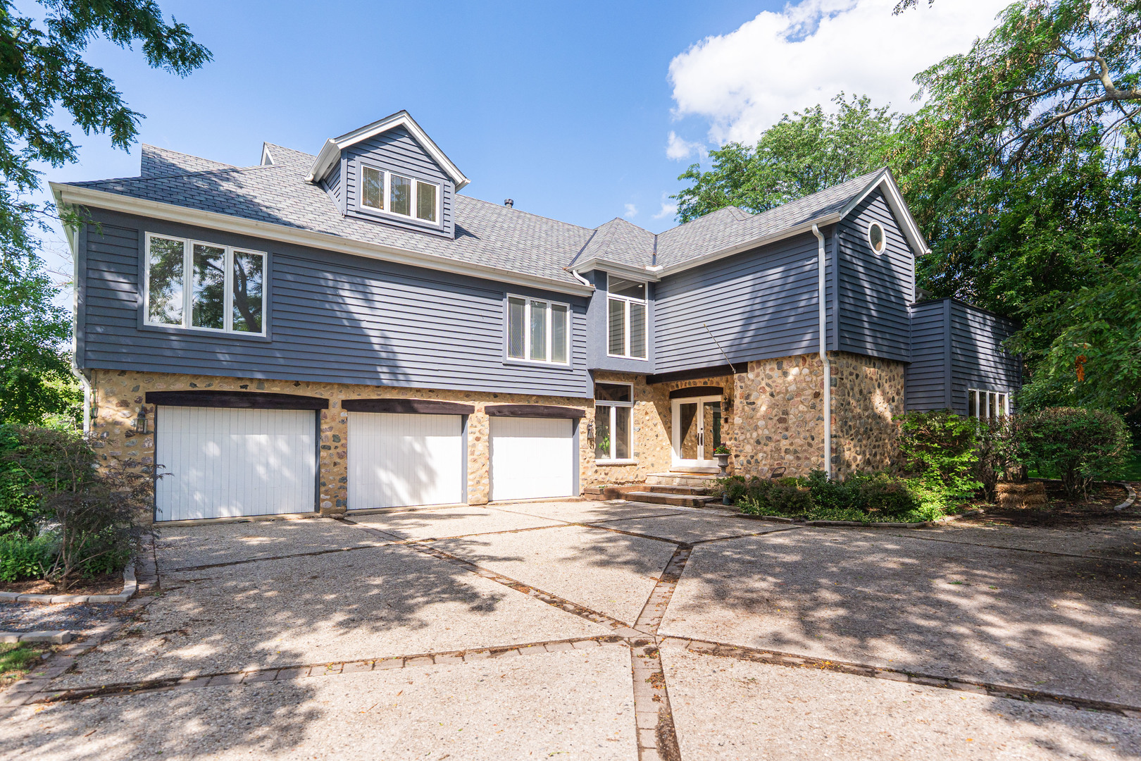 5727 Hampton Drive, Long Grove, IL 60047
