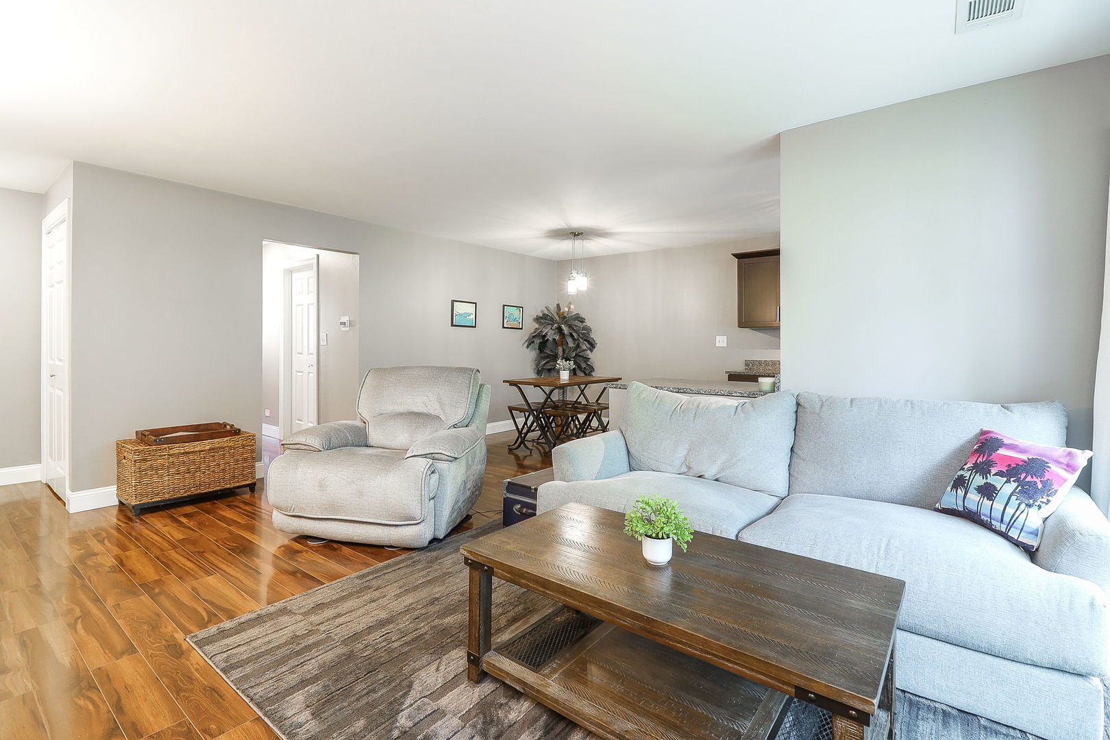 893 Nelli Court #101, Naperville, IL 60563
