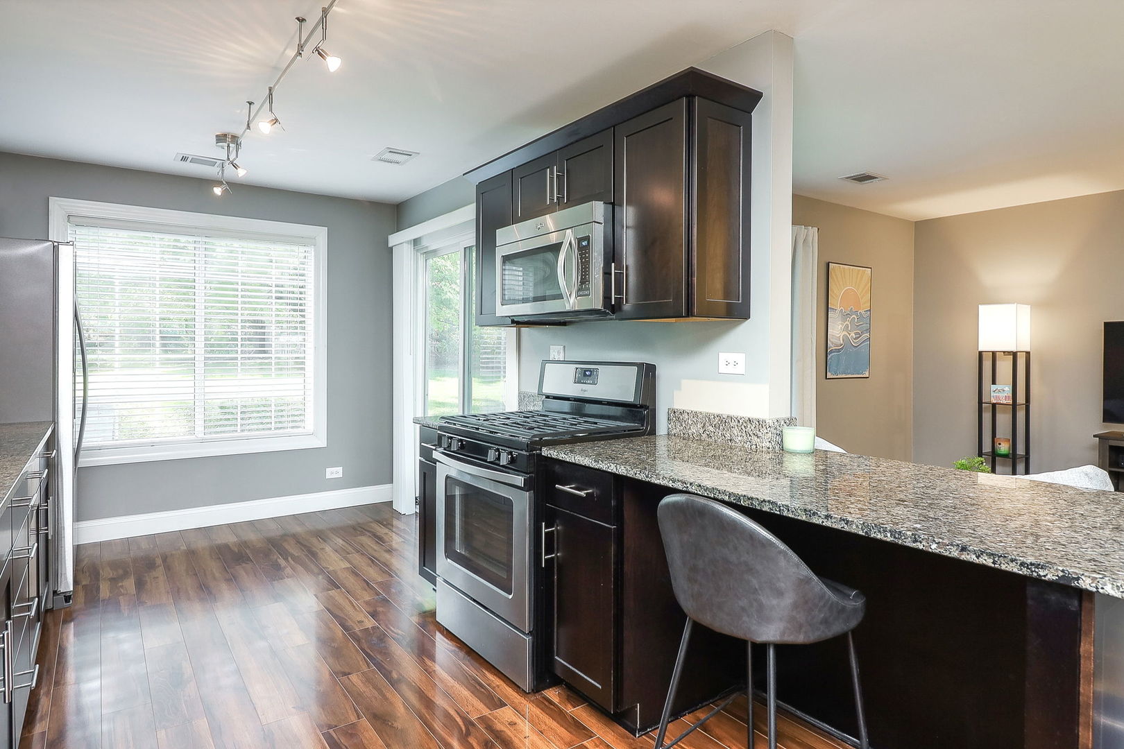 893 Nelli Court #101, Naperville, IL 60563