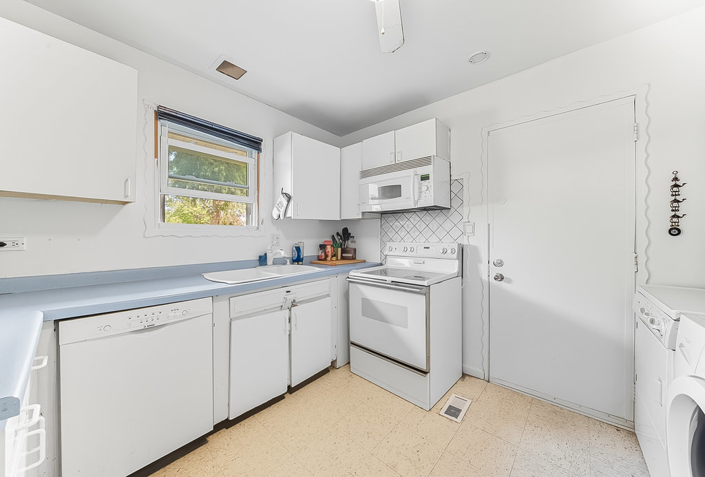 3501 School Drive, Country Club Hills, IL 60478