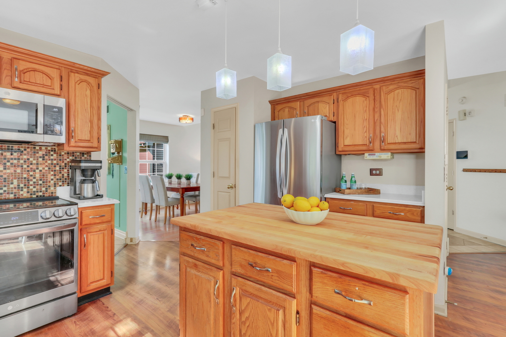 381 Gatewood Lane, Grayslake, IL 60030