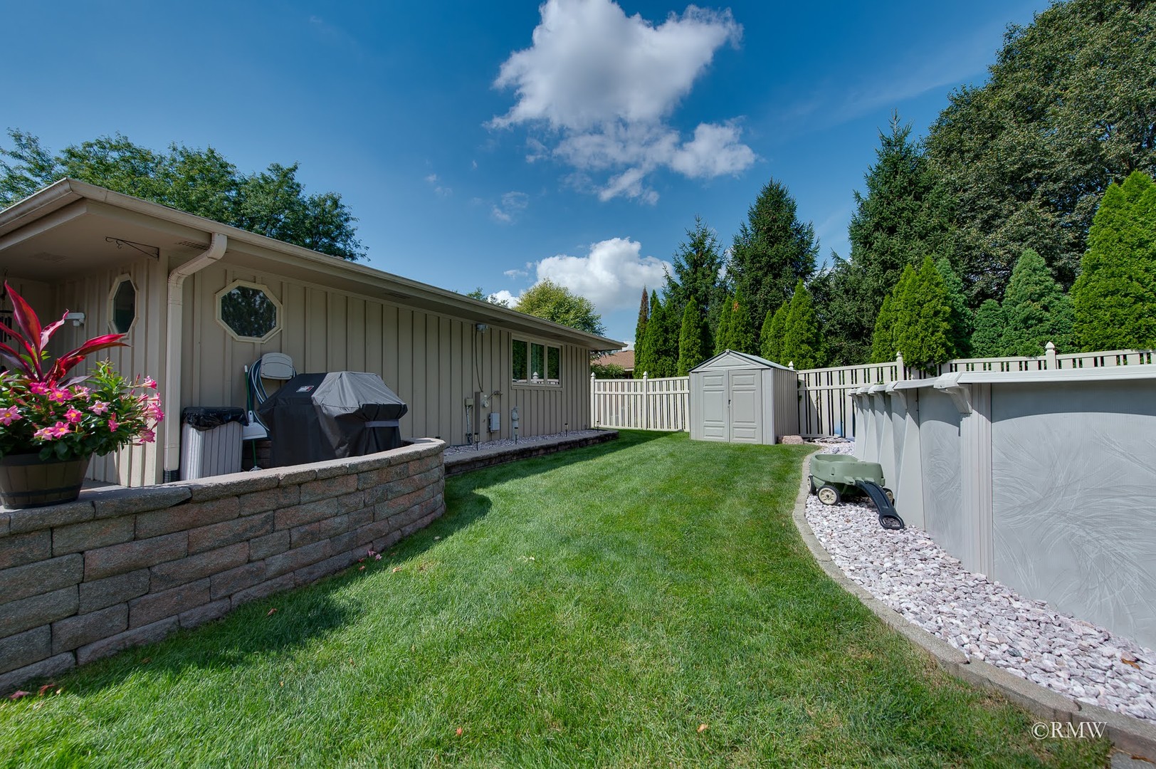885 Brewster Lane, Bartlett, IL 60103
