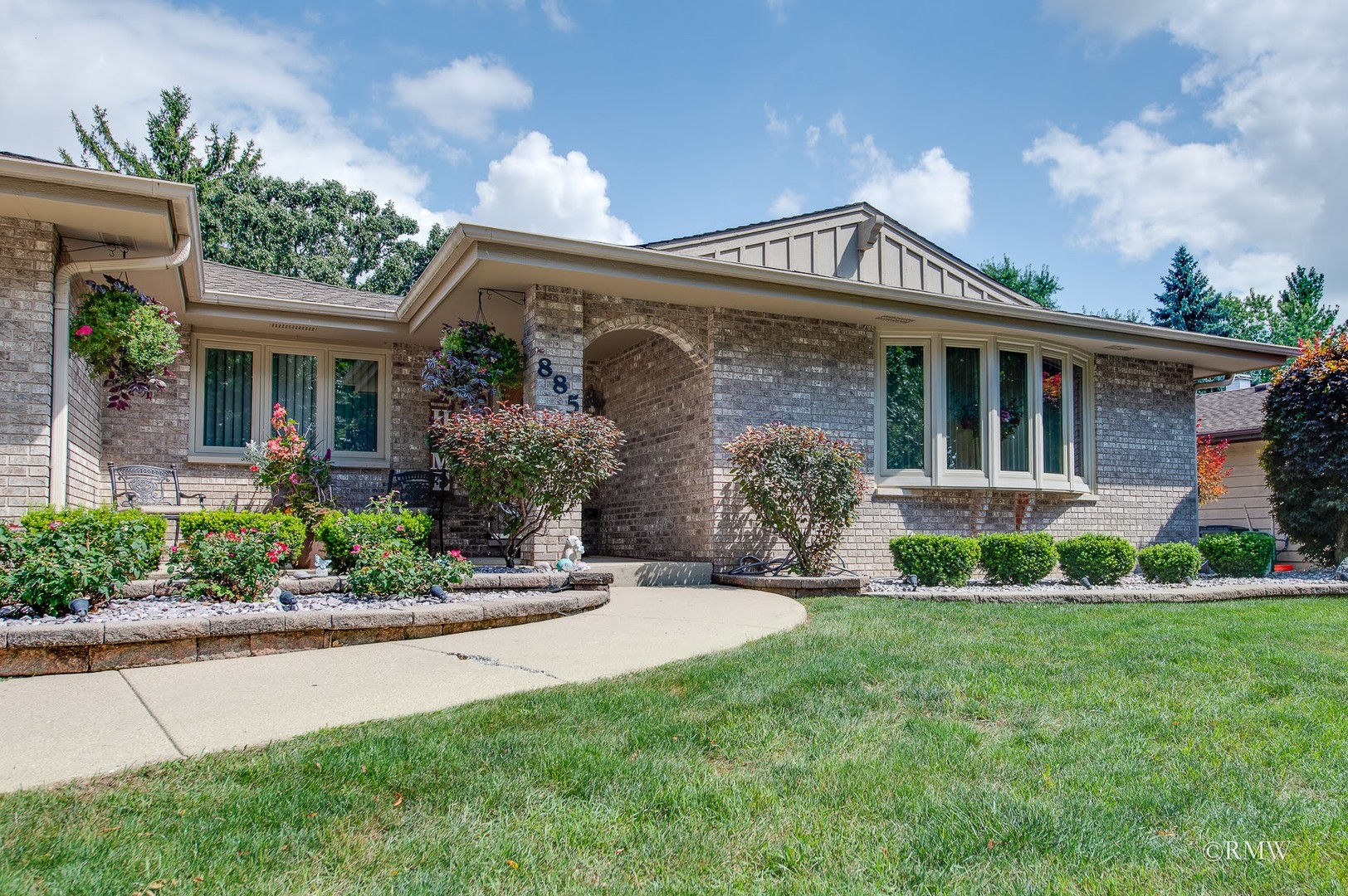 885 Brewster Lane, Bartlett, IL 60103