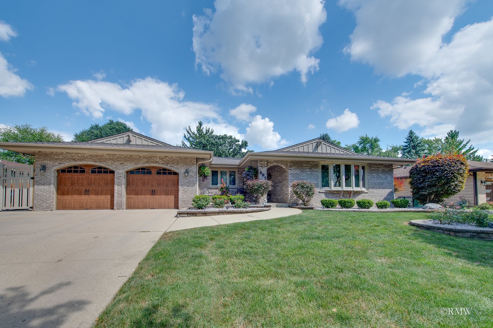 885 Brewster Lane, Bartlett, IL 60103