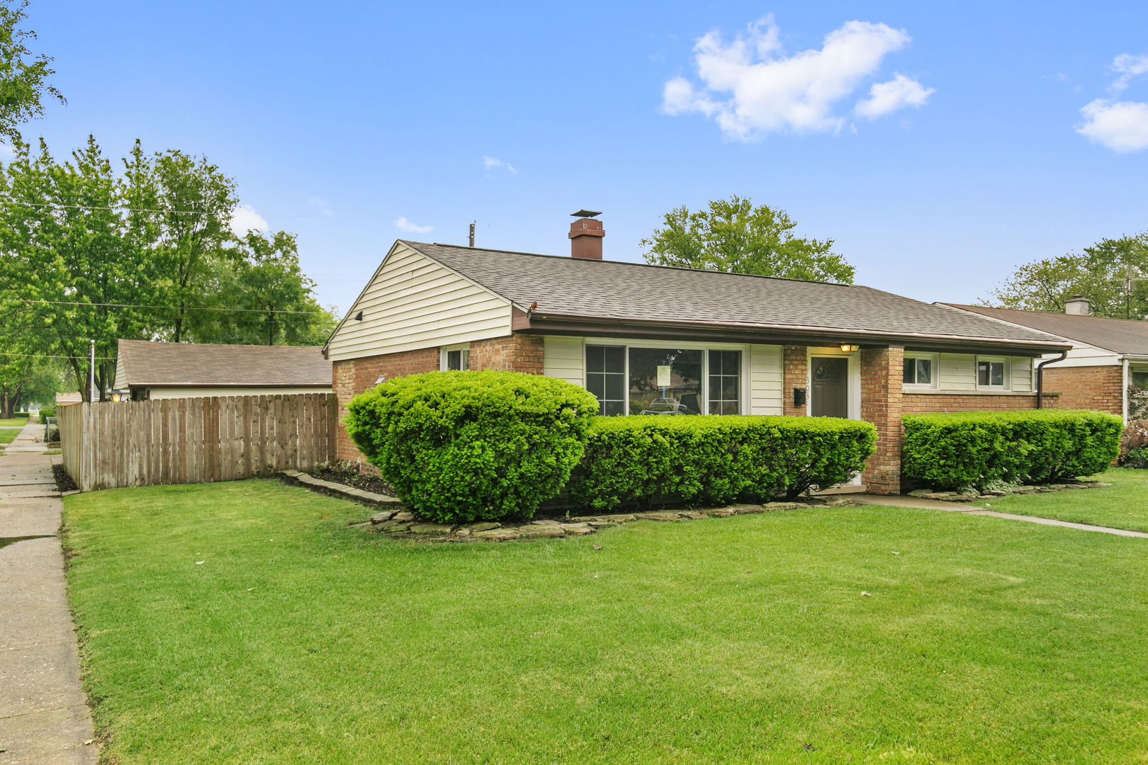 17303 Chicago Avenue, Lansing, IL 60438