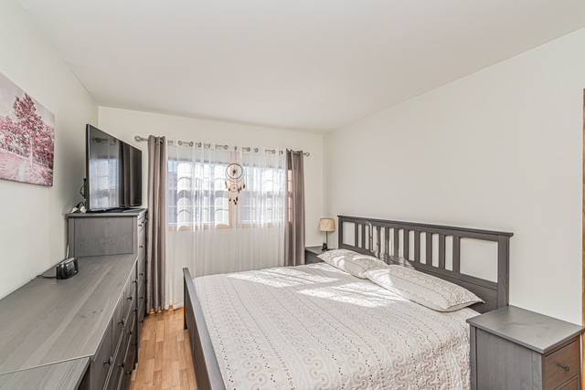1305 Kingsbury Drive, Hanover Park, IL 60133