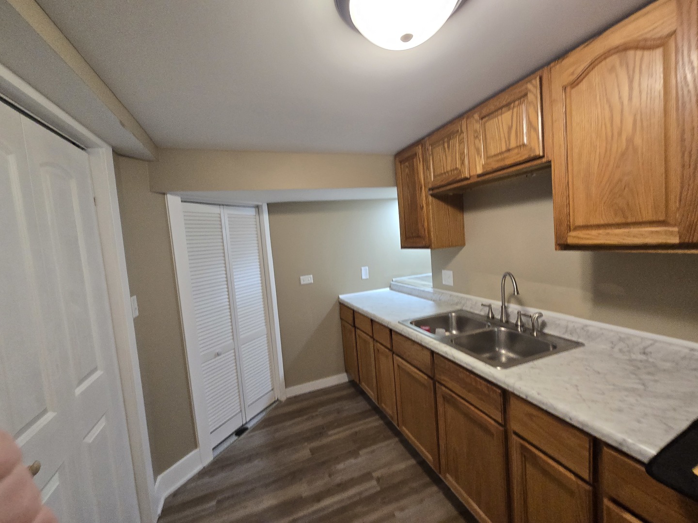 14045 Bensley Avenue, Burnham, IL 60633