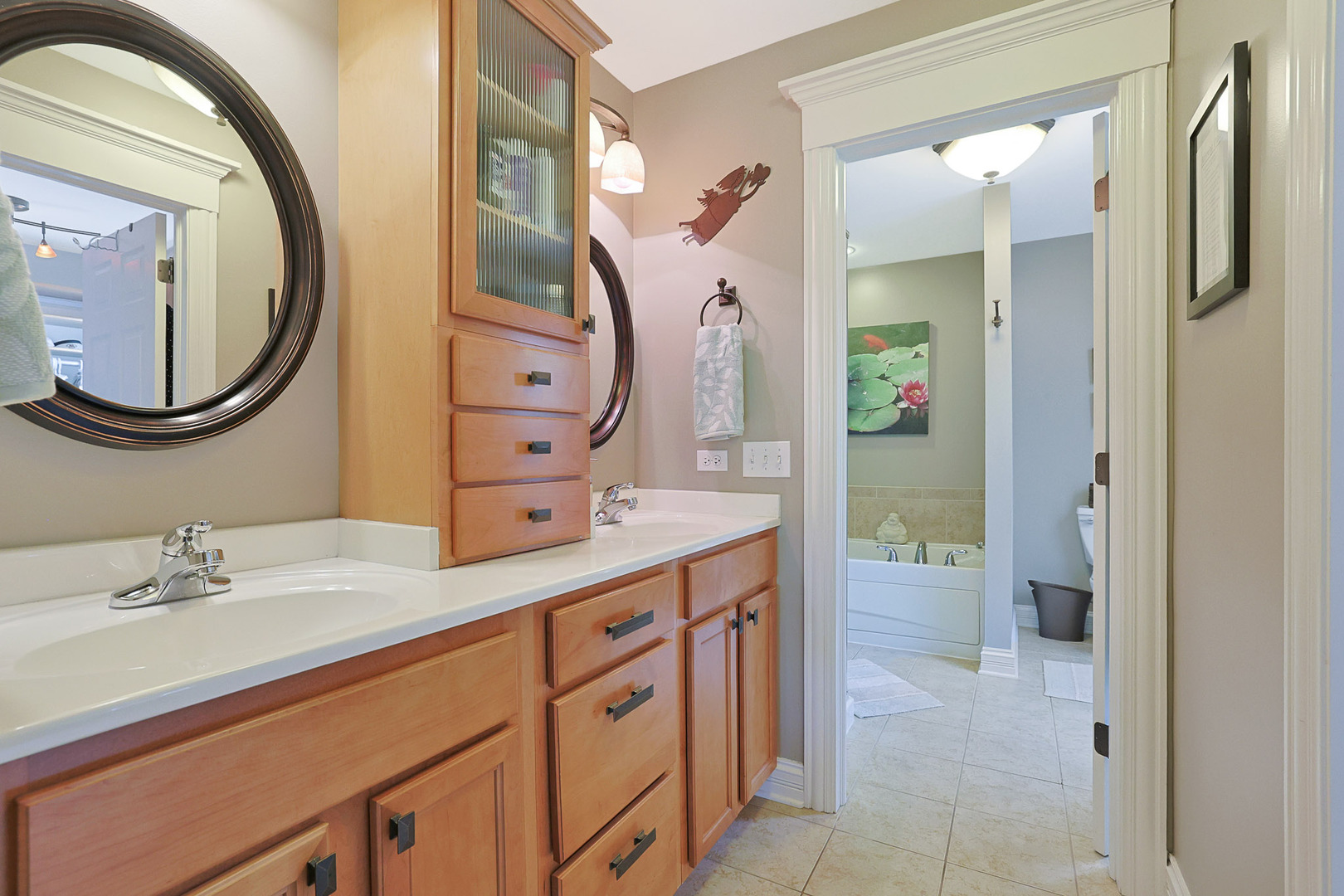 1053 Hummingbird Way, Bartlett, IL 60103