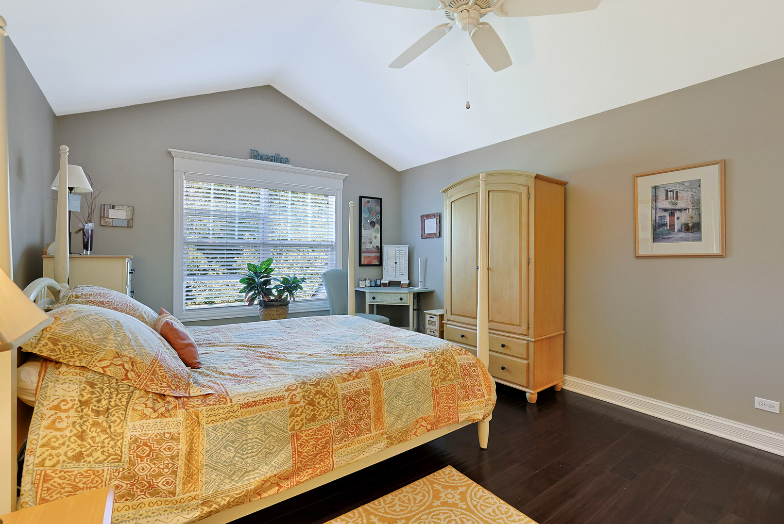 1053 Hummingbird Way, Bartlett, IL 60103