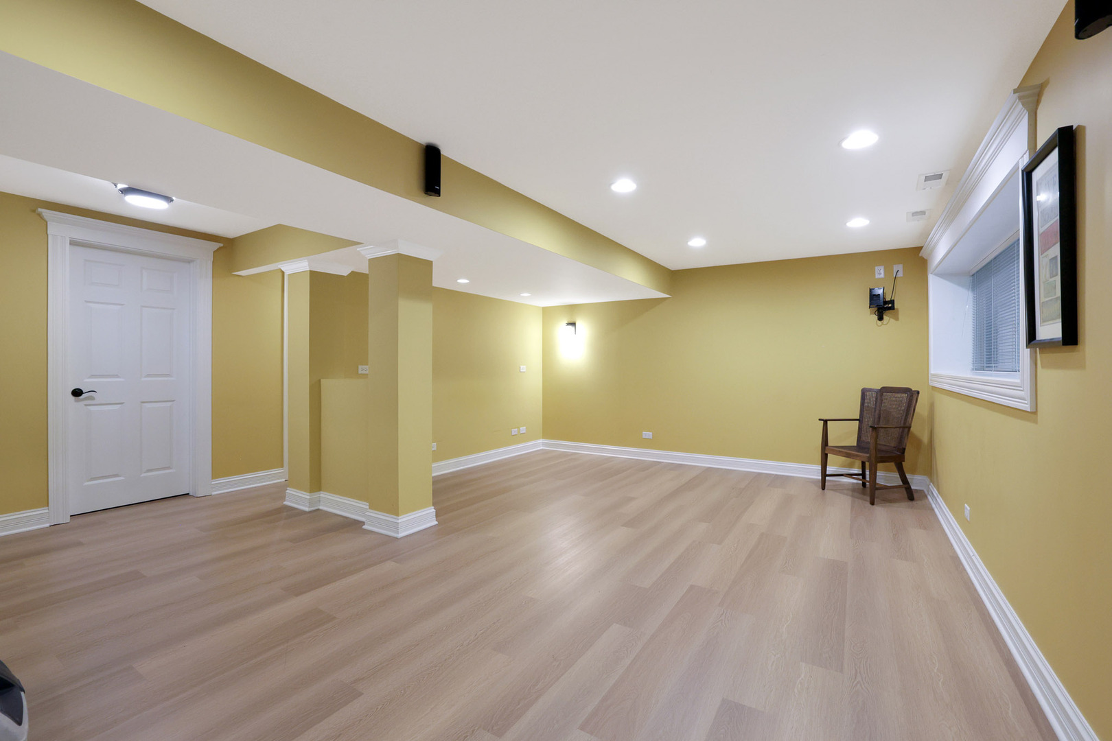 1053 Hummingbird Way, Bartlett, IL 60103