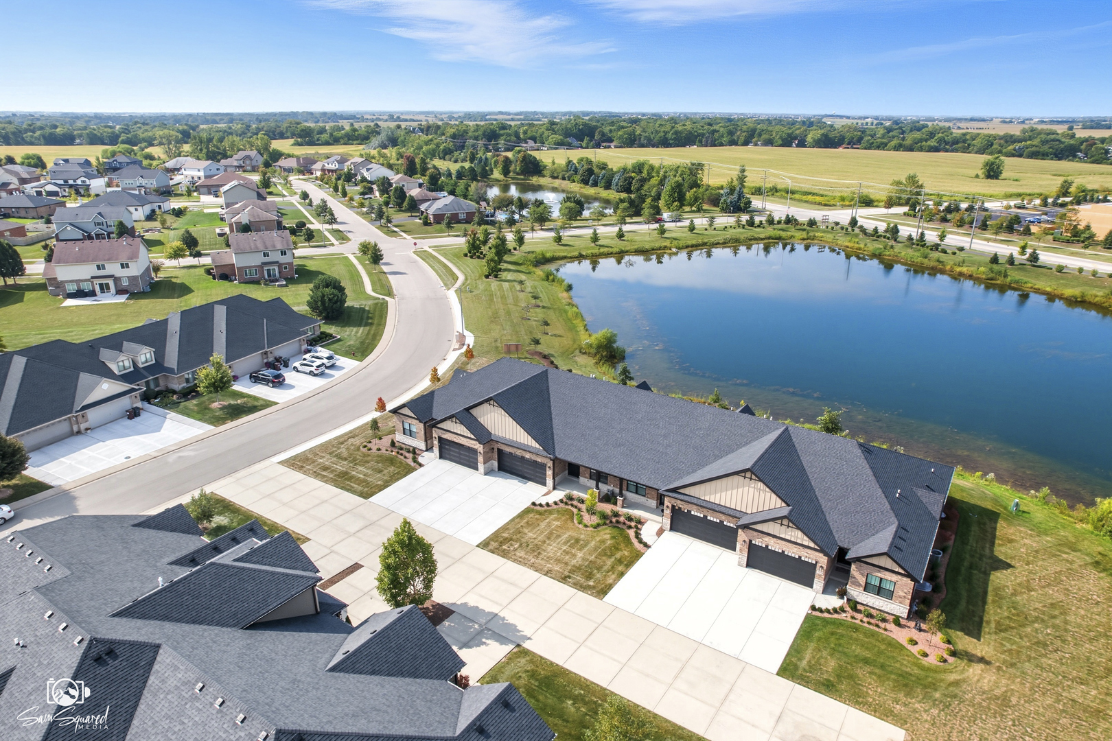 2125 Sky Harbor Drive, New Lenox, IL 60451