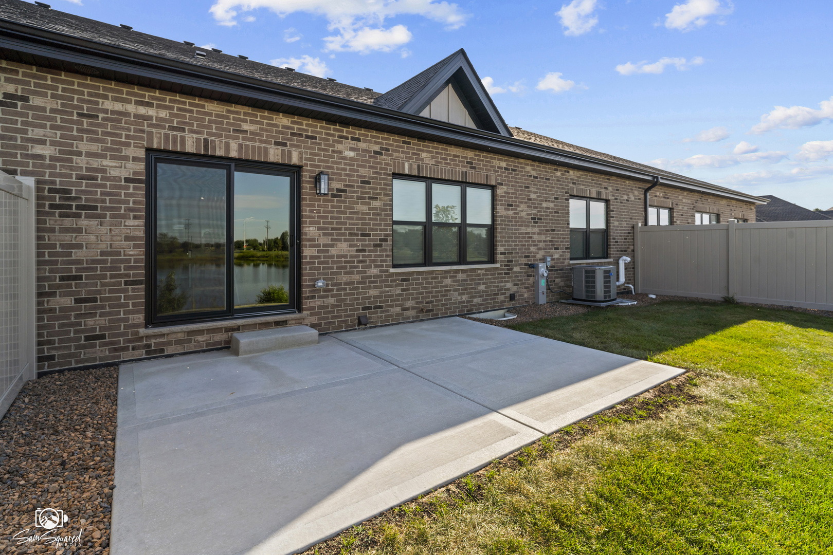 2125 Sky Harbor Drive, New Lenox, IL 60451