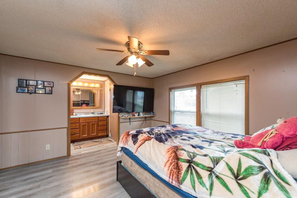 3285 Meadow Drive, Park City, IL 60085