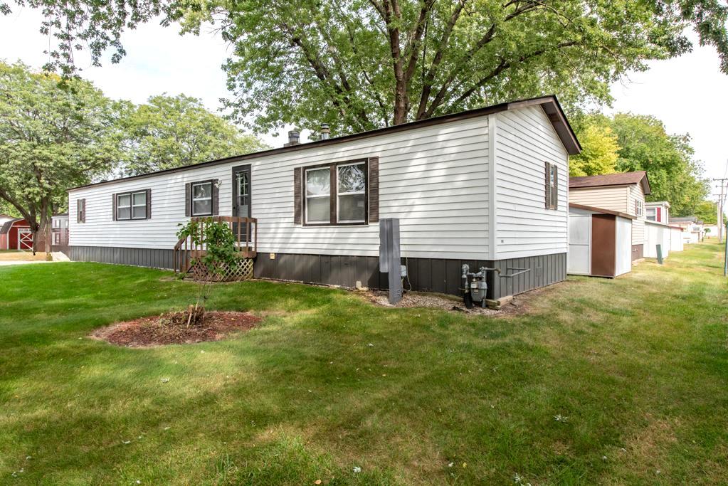 3285 Meadow Drive, Park City, IL 60085