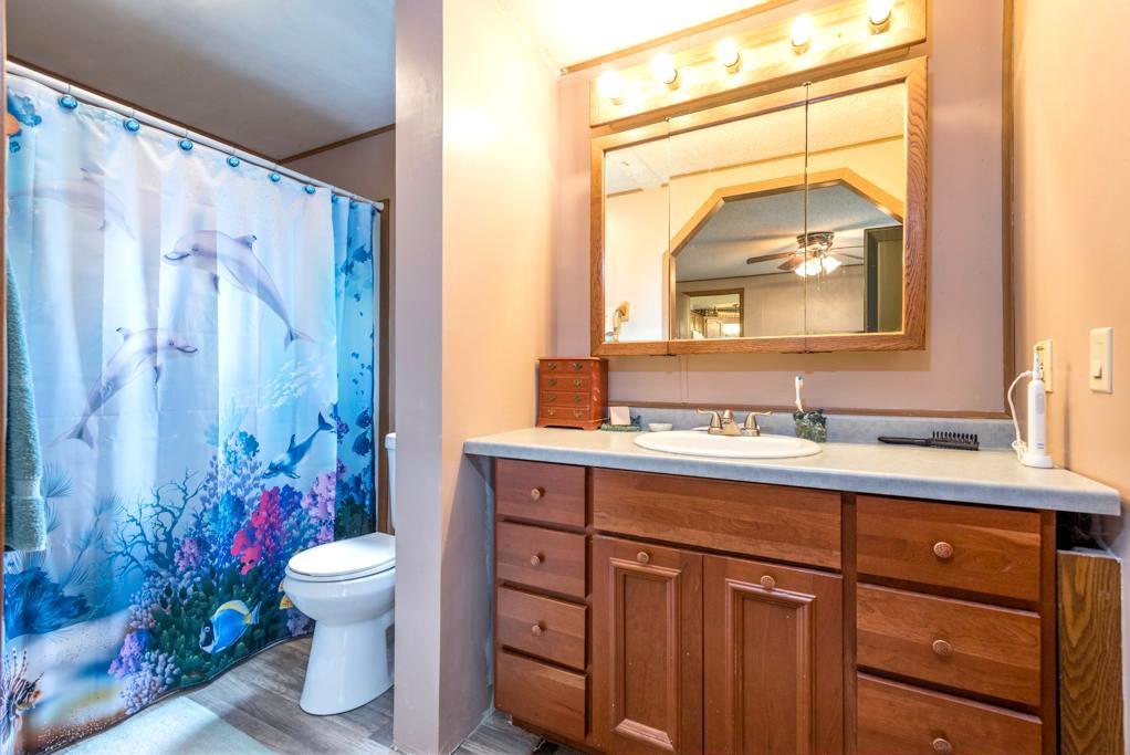 3285 Meadow Drive, Park City, IL 60085