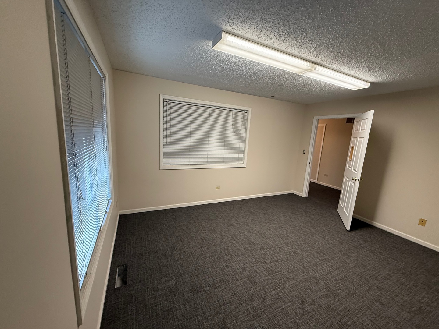 16147 S Lincoln Highway, Plainfield, IL 60586