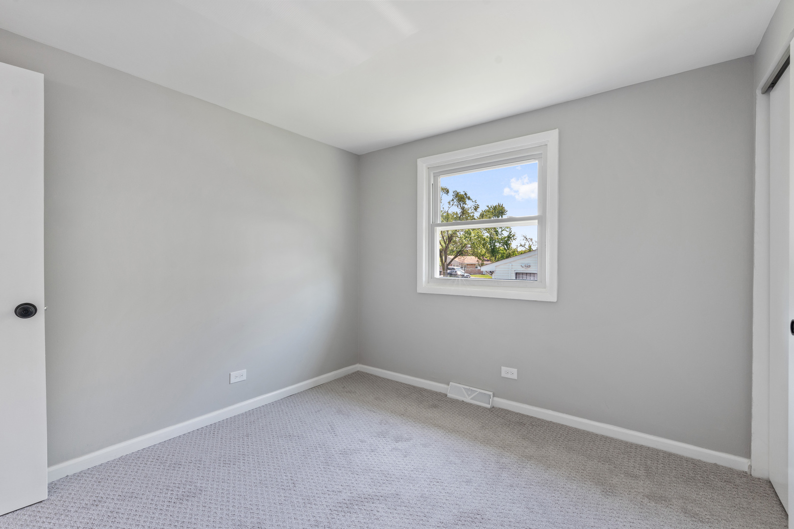 2711 Lancaster Drive, Markham, IL 60428