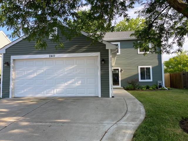 2411 Red Bud Lane, Aurora, IL 60502