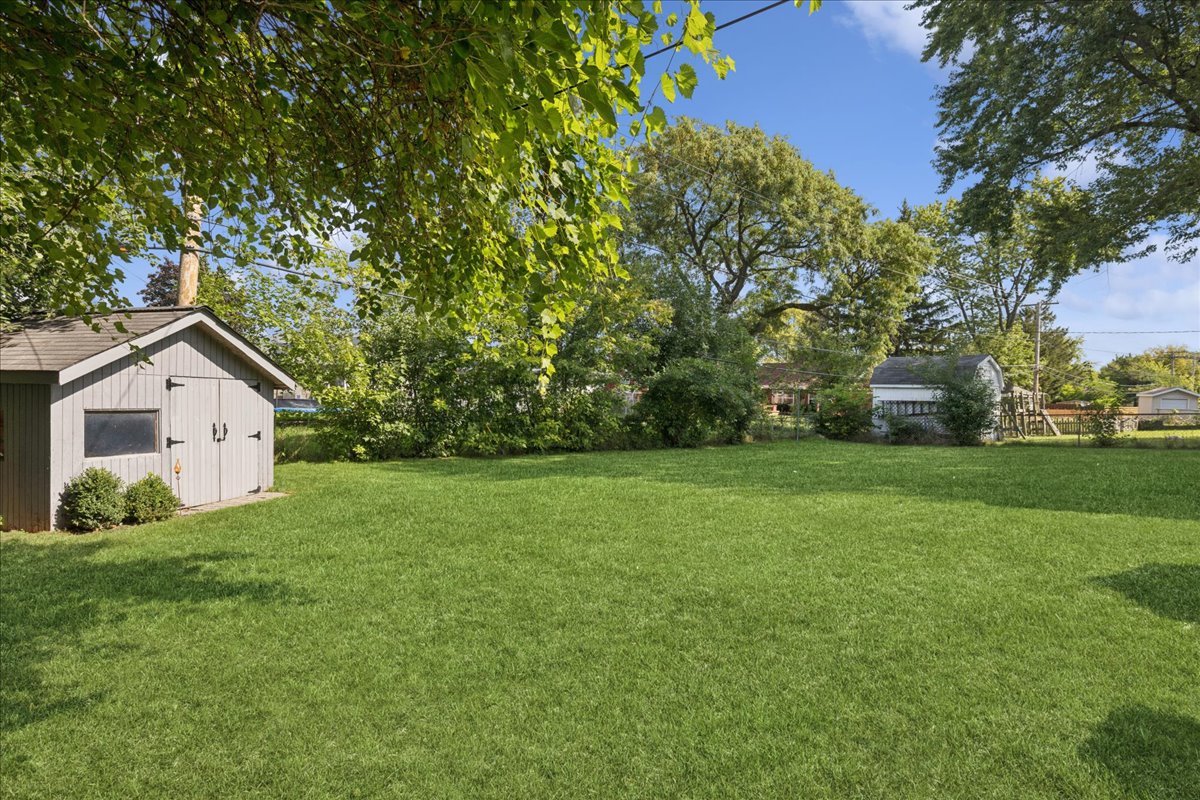 370 Flagstaff Lane, Hoffman Estates, IL 60169