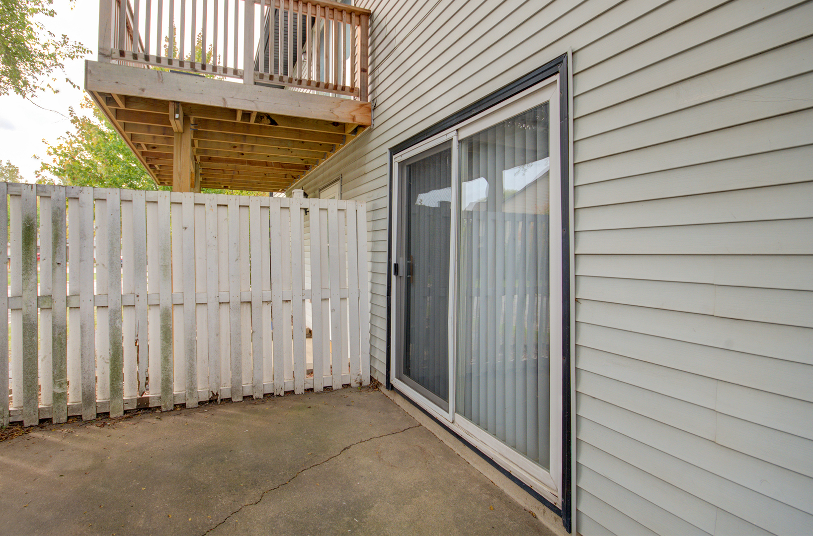 2302 Carnation Drive #317C, Crest Hill, IL 60403