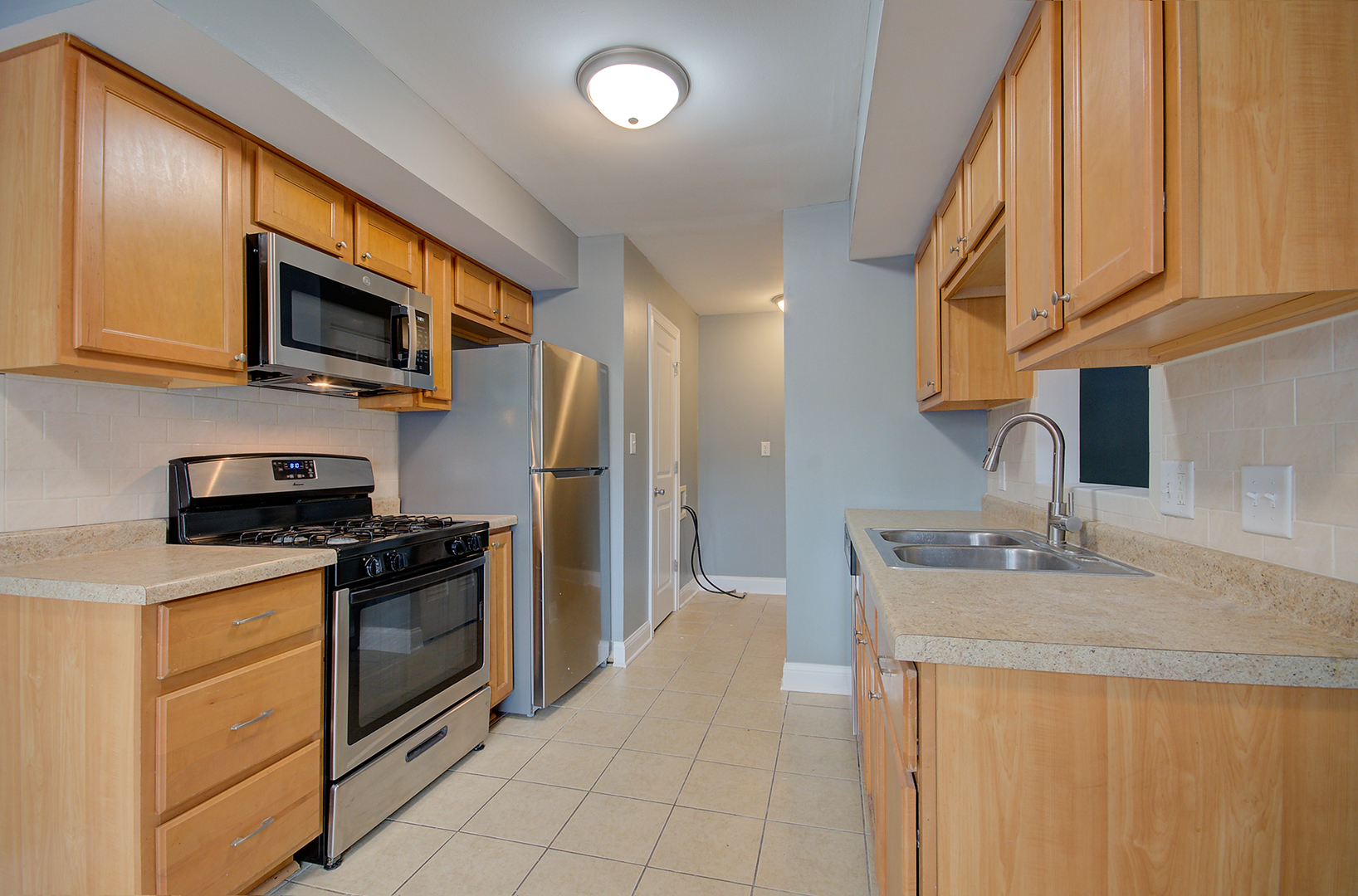 2302 Carnation Drive #317C, Crest Hill, IL 60403