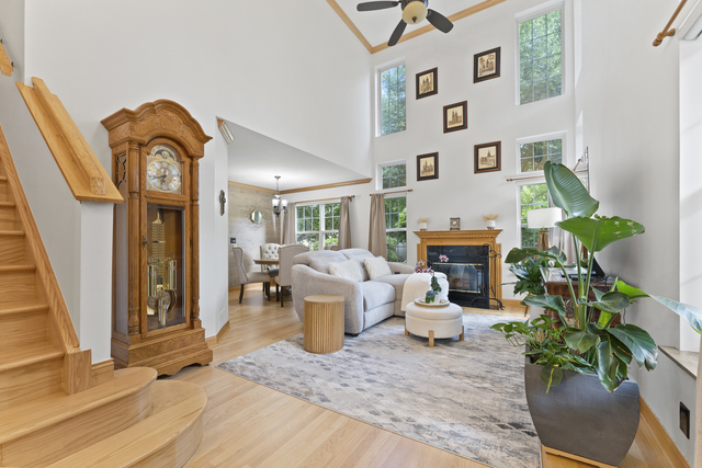 141 crescent Lane #141, Schaumburg, IL 60193