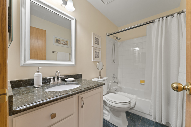 141 crescent Lane #141, Schaumburg, IL 60193