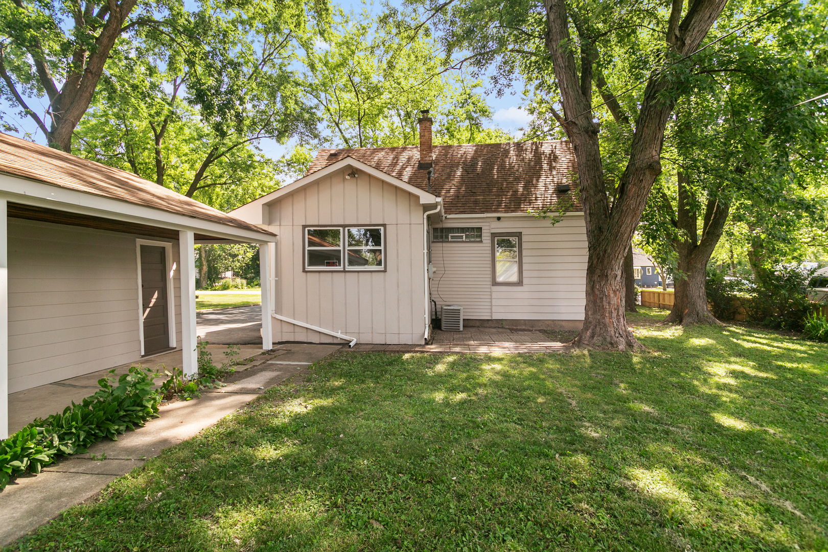 14348 Knox Avenue, Midlothian, IL 60445