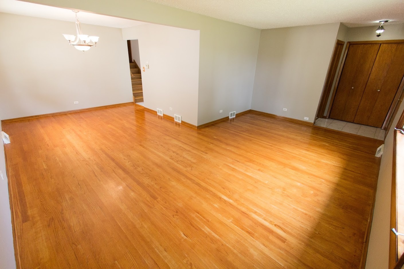 651 N Kenilworth Avenue, Elmhurst, IL 60126
