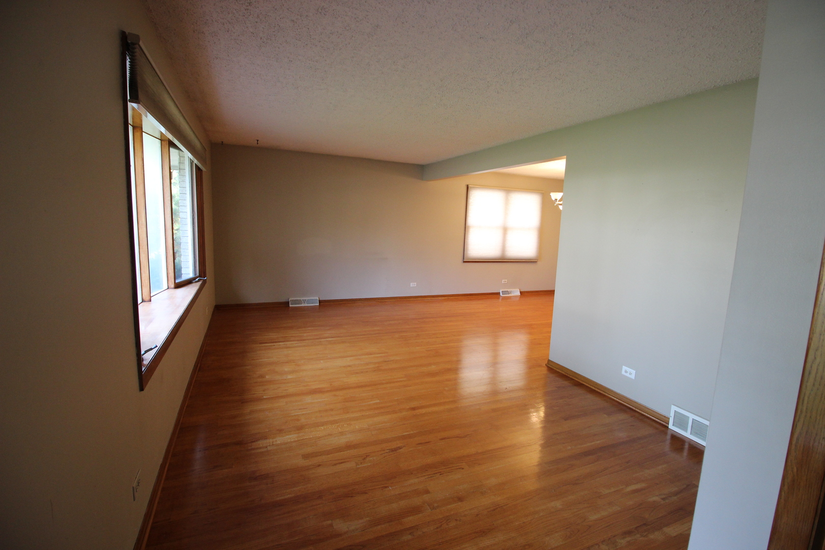 651 N Kenilworth Avenue, Elmhurst, IL 60126