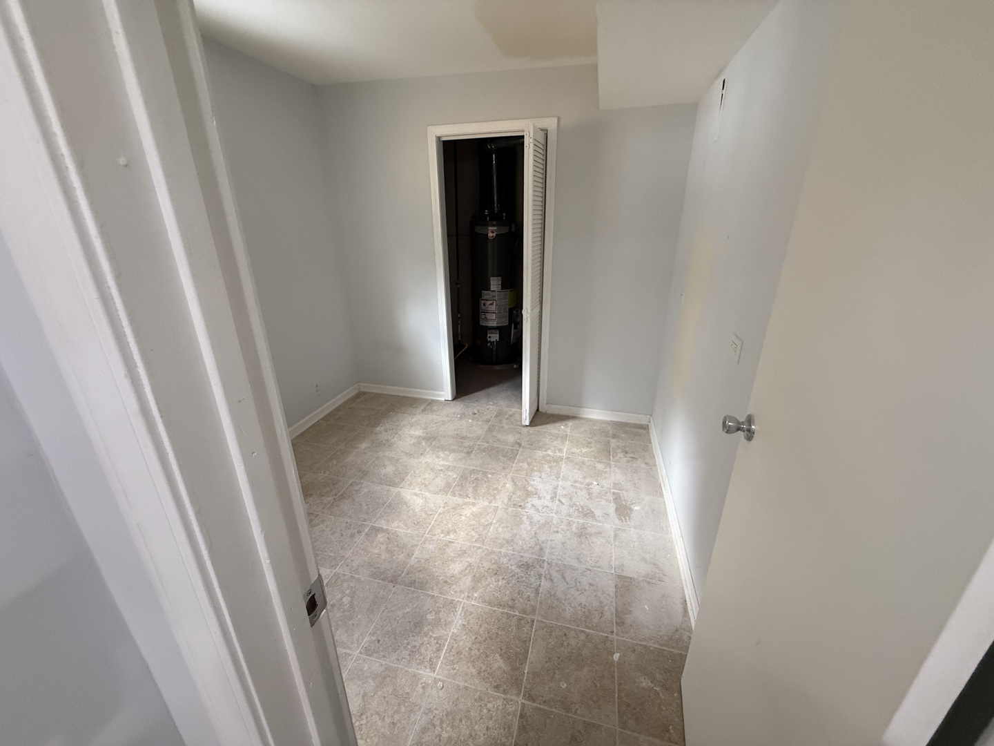 242 Highland Road, Willowbrook, IL 60527