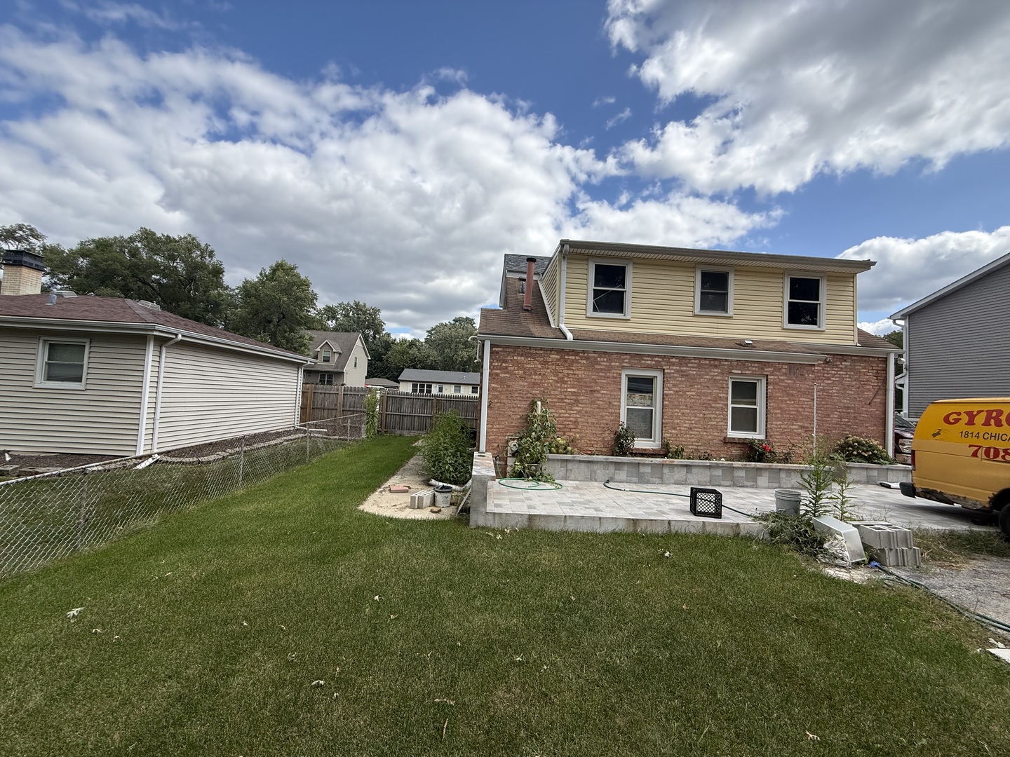 242 Highland Road, Willowbrook, IL 60527