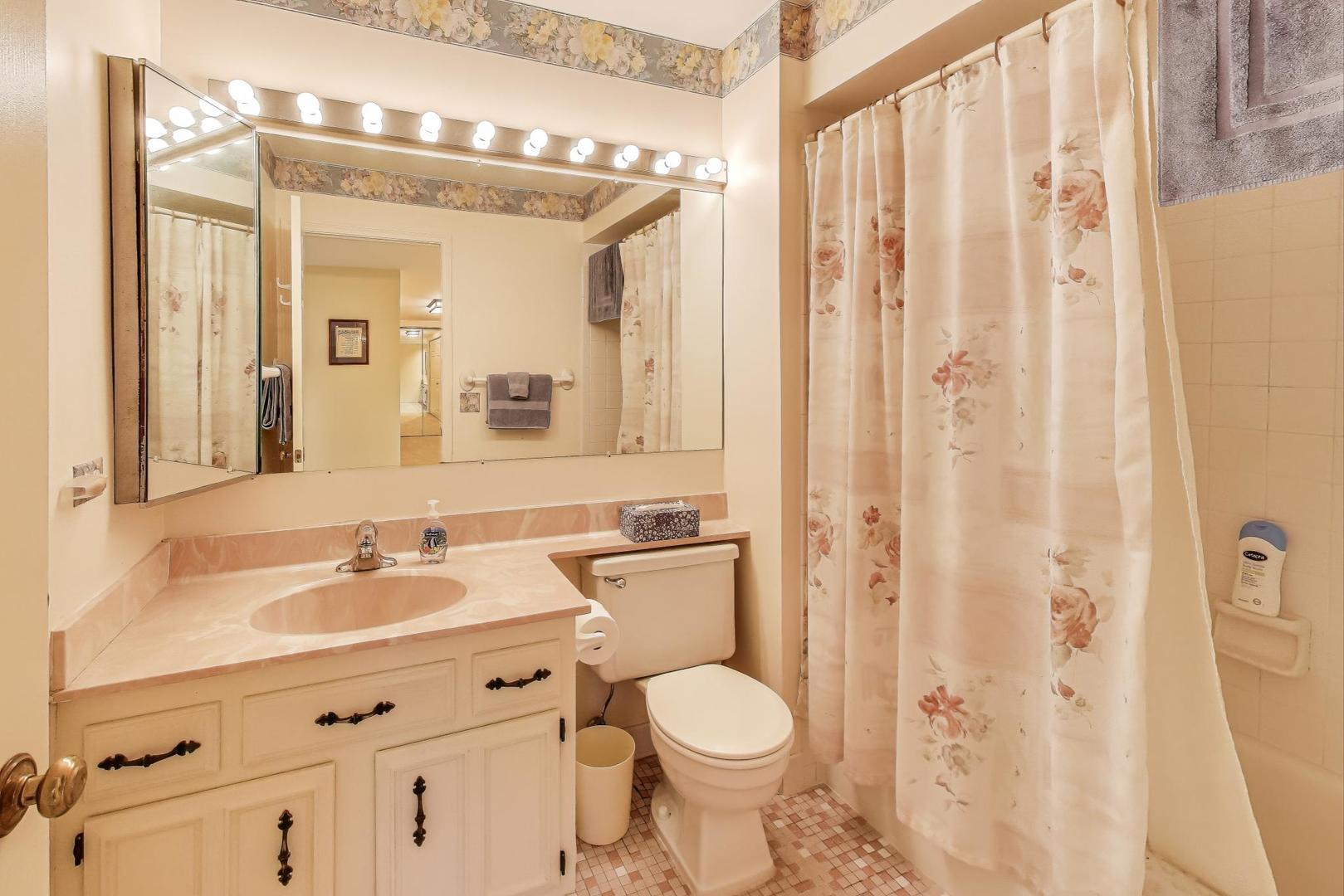 1109 Grant Place, Vernon Hills, IL 60061