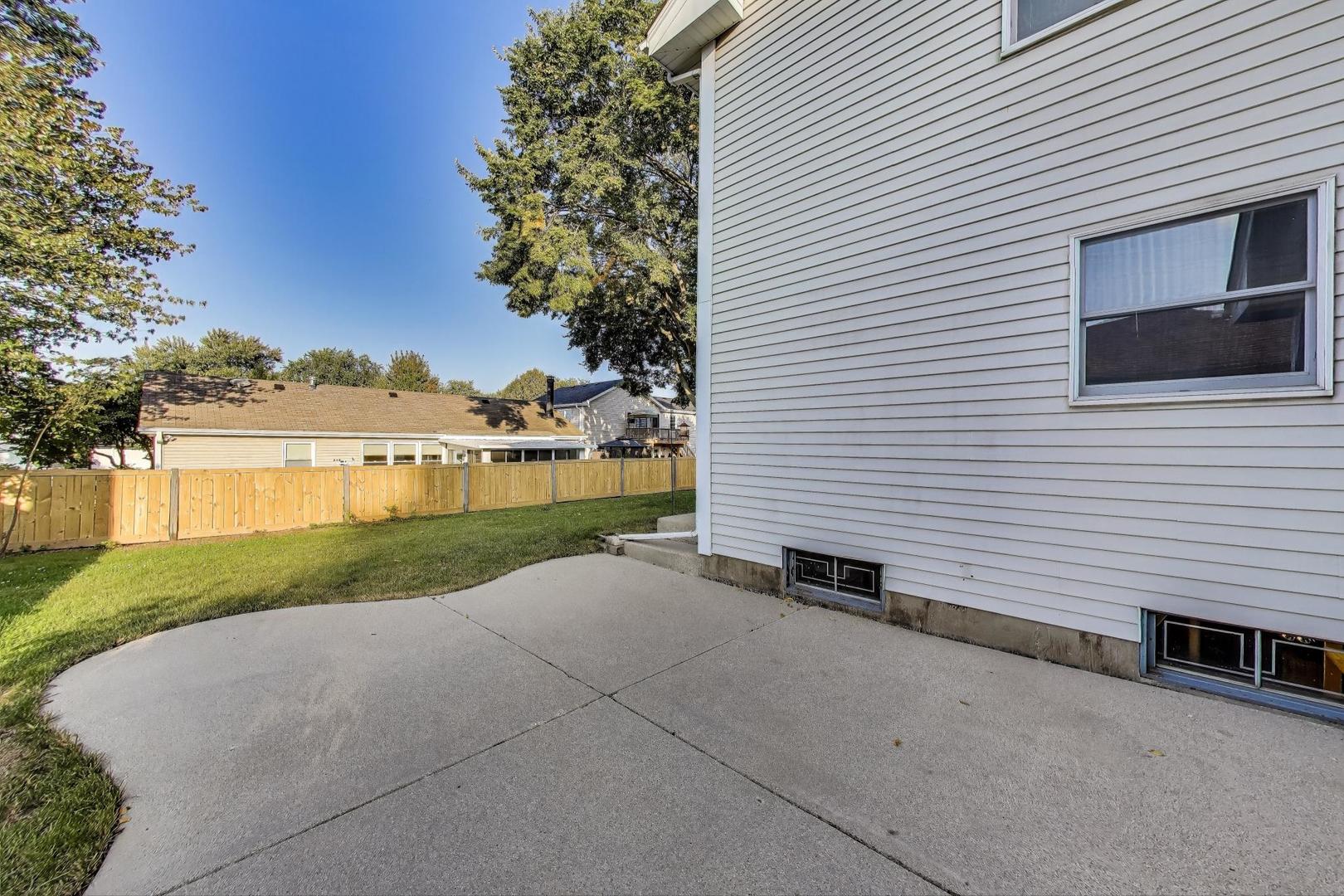 1109 Grant Place, Vernon Hills, IL 60061