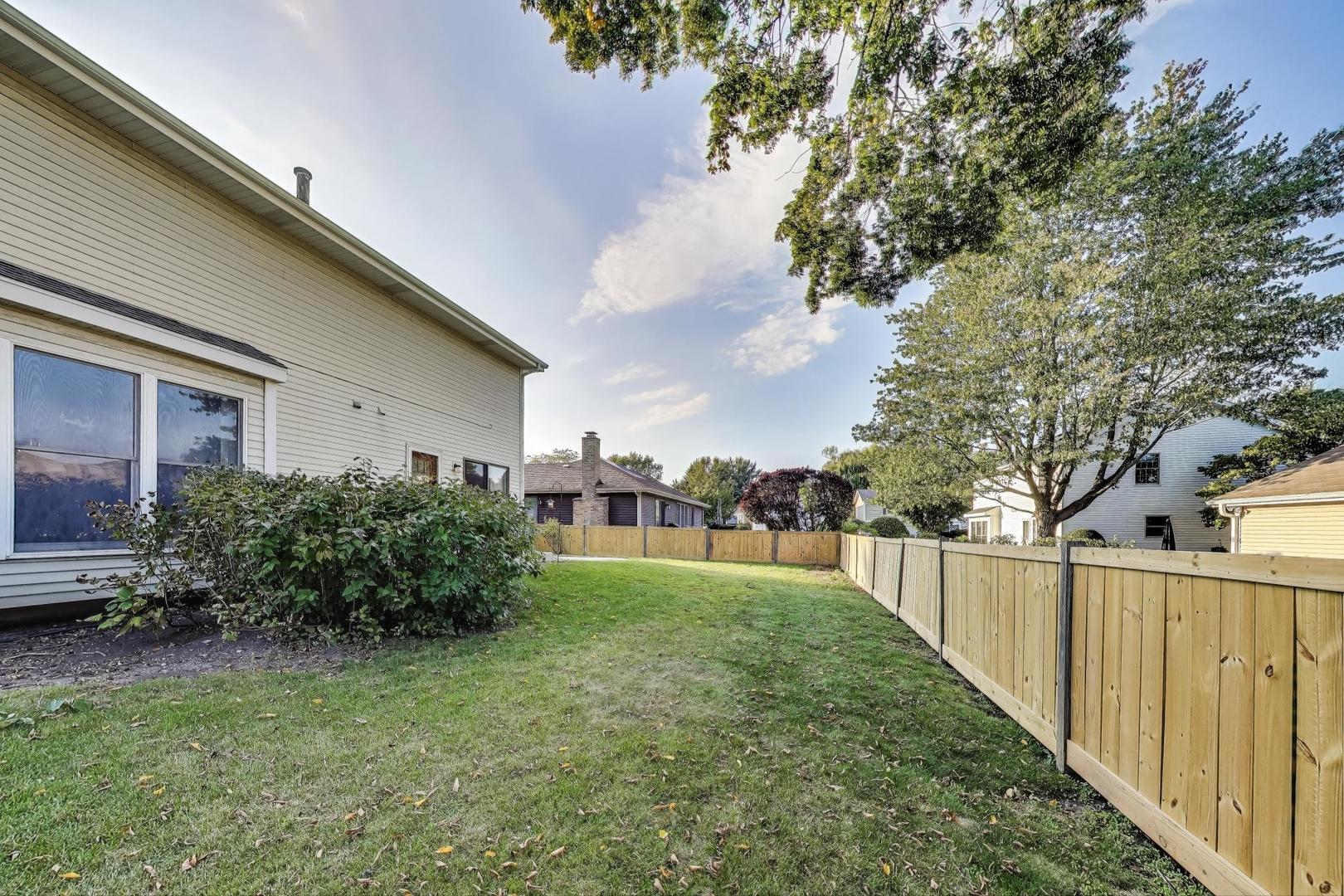 1109 Grant Place, Vernon Hills, IL 60061