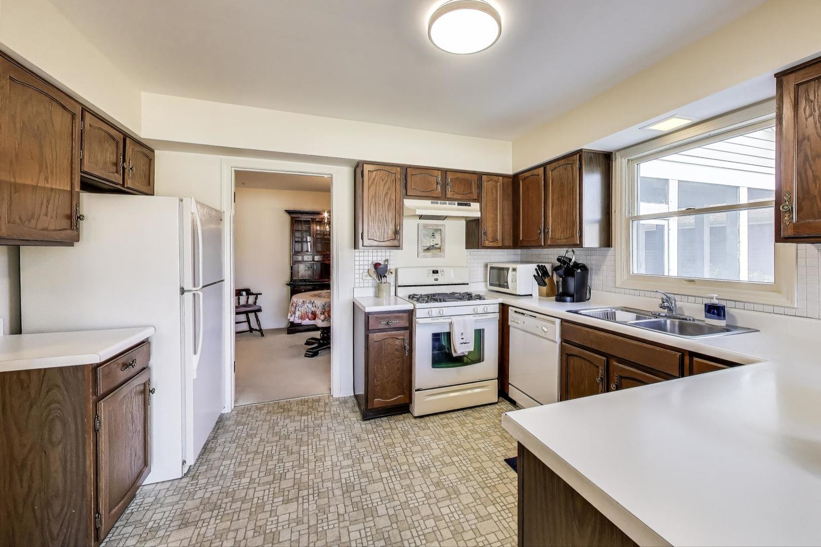 1109 Grant Place, Vernon Hills, IL 60061