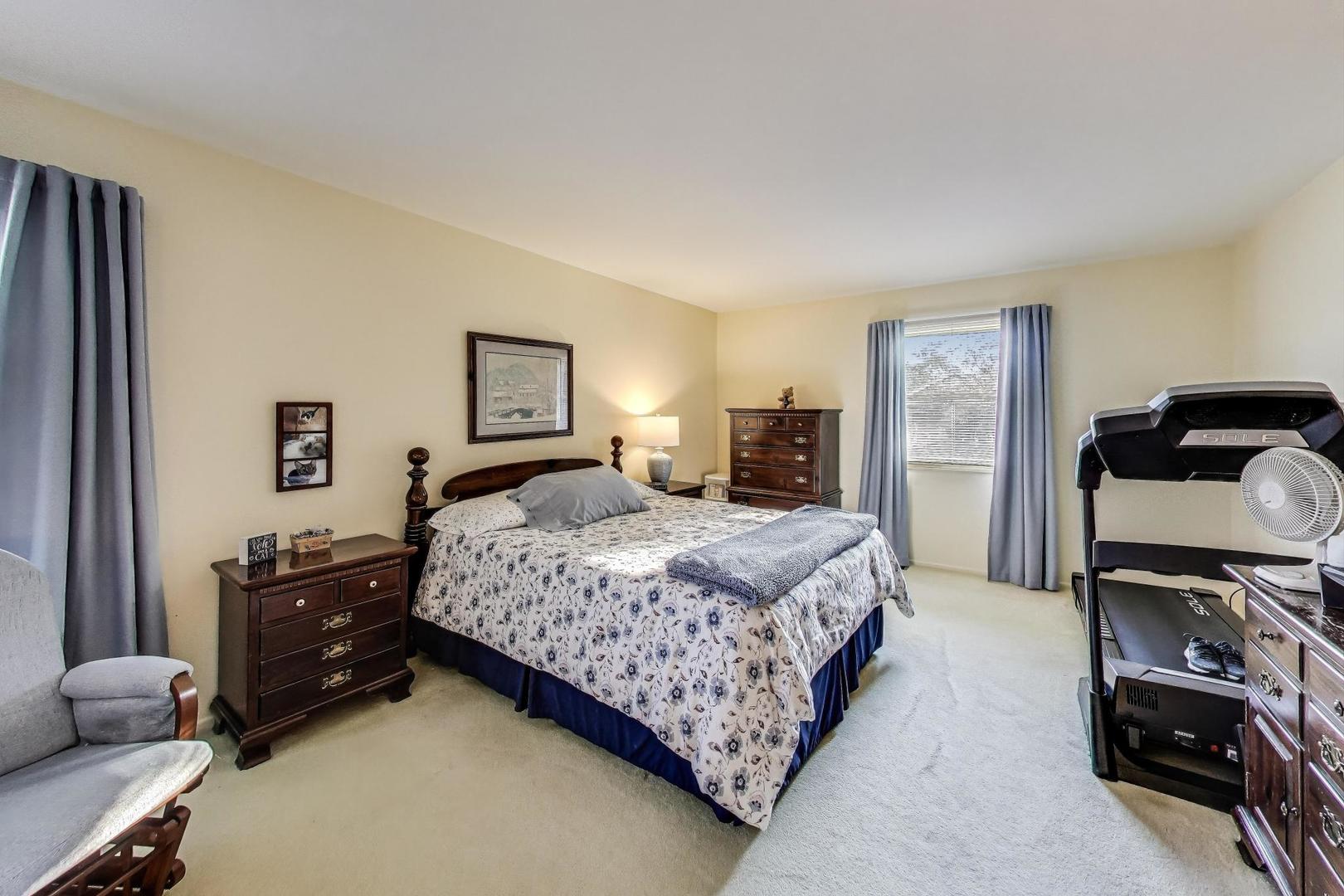 1109 Grant Place, Vernon Hills, IL 60061