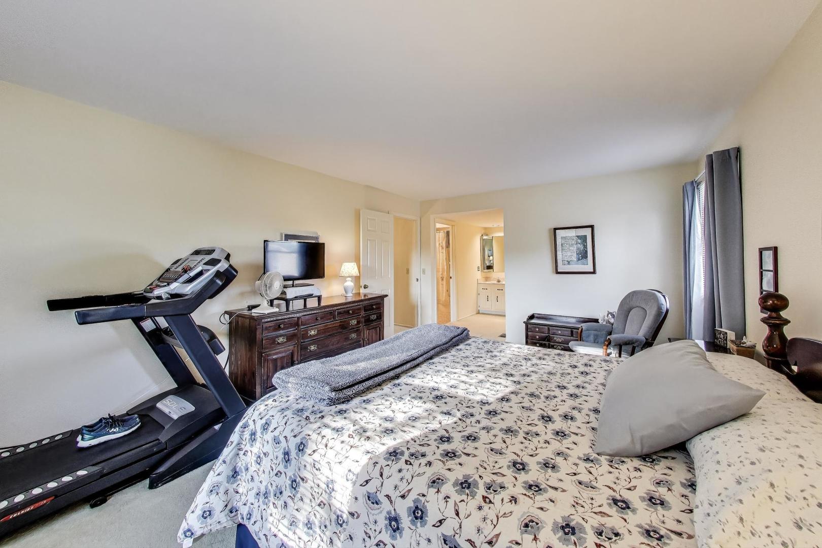 1109 Grant Place, Vernon Hills, IL 60061