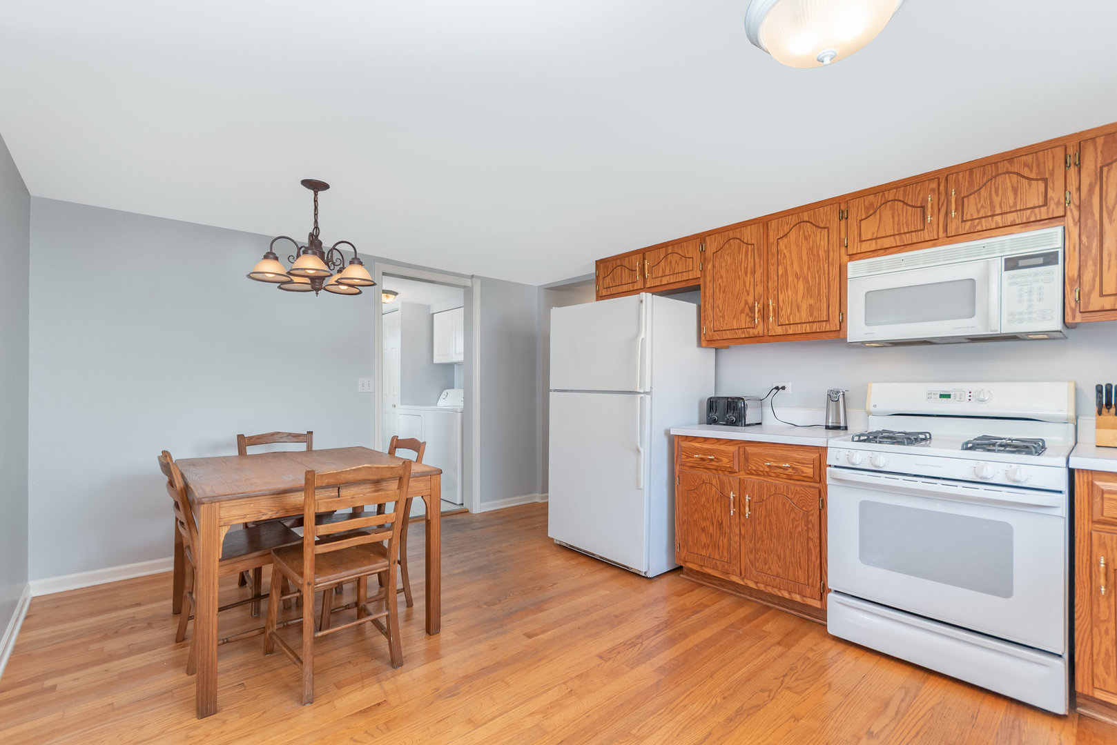 4022 N Grant Street, Westmont, IL 60559