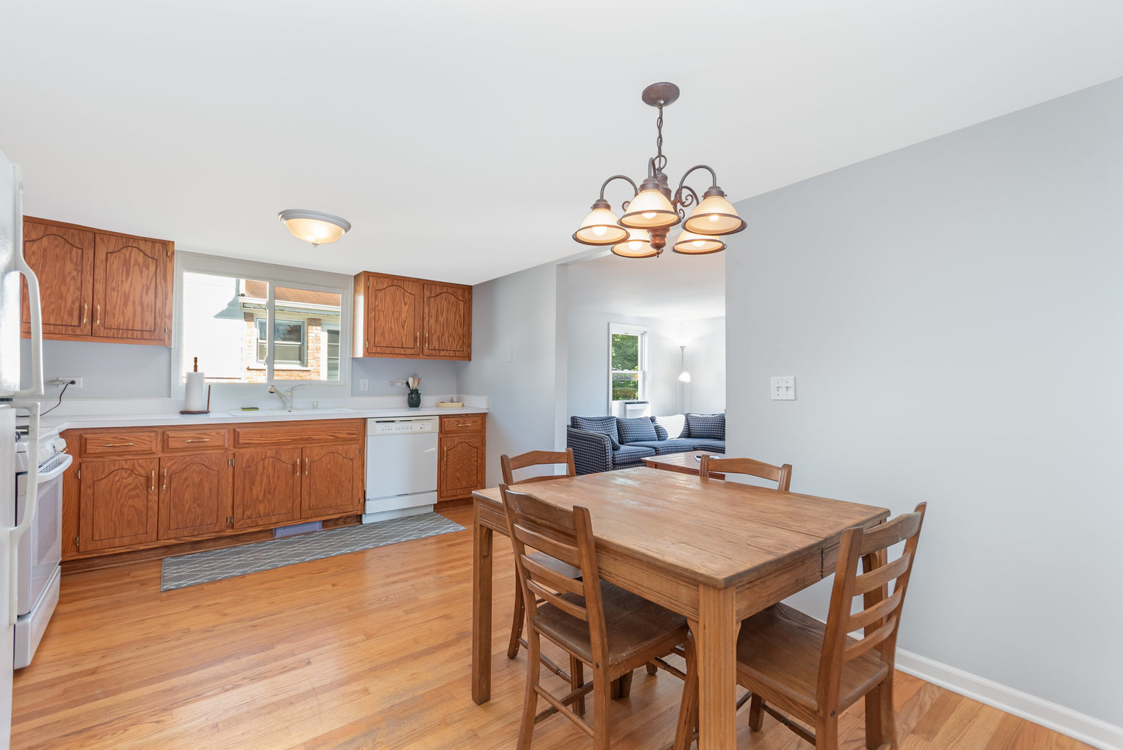 4022 N Grant Street, Westmont, IL 60559