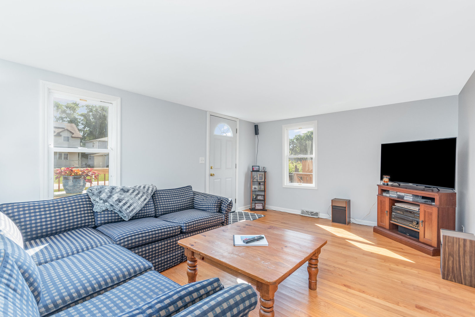 4022 N Grant Street, Westmont, IL 60559