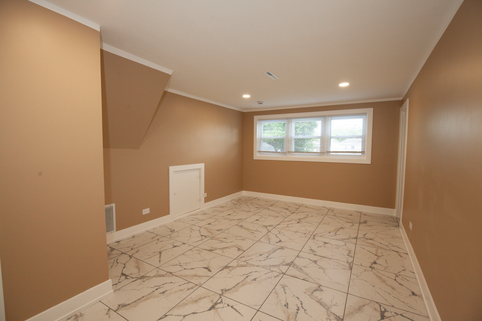 9012 W 89th Street, Hickory Hills, IL 60457