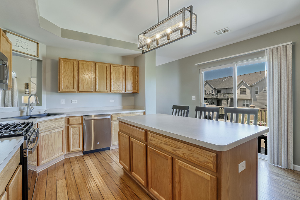 1632 Fieldstone Drive, Shorewood, IL 60404