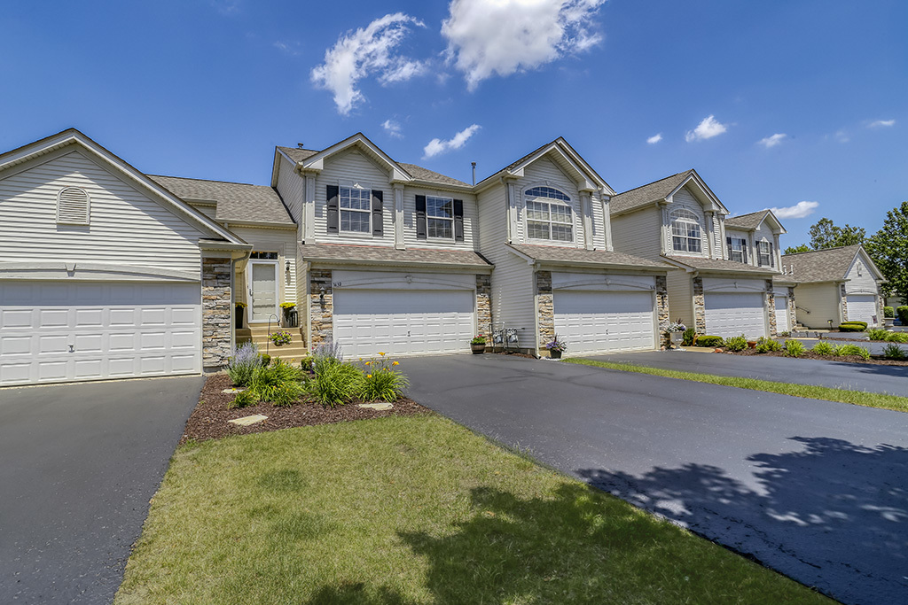 1632 Fieldstone Drive, Shorewood, IL 60404