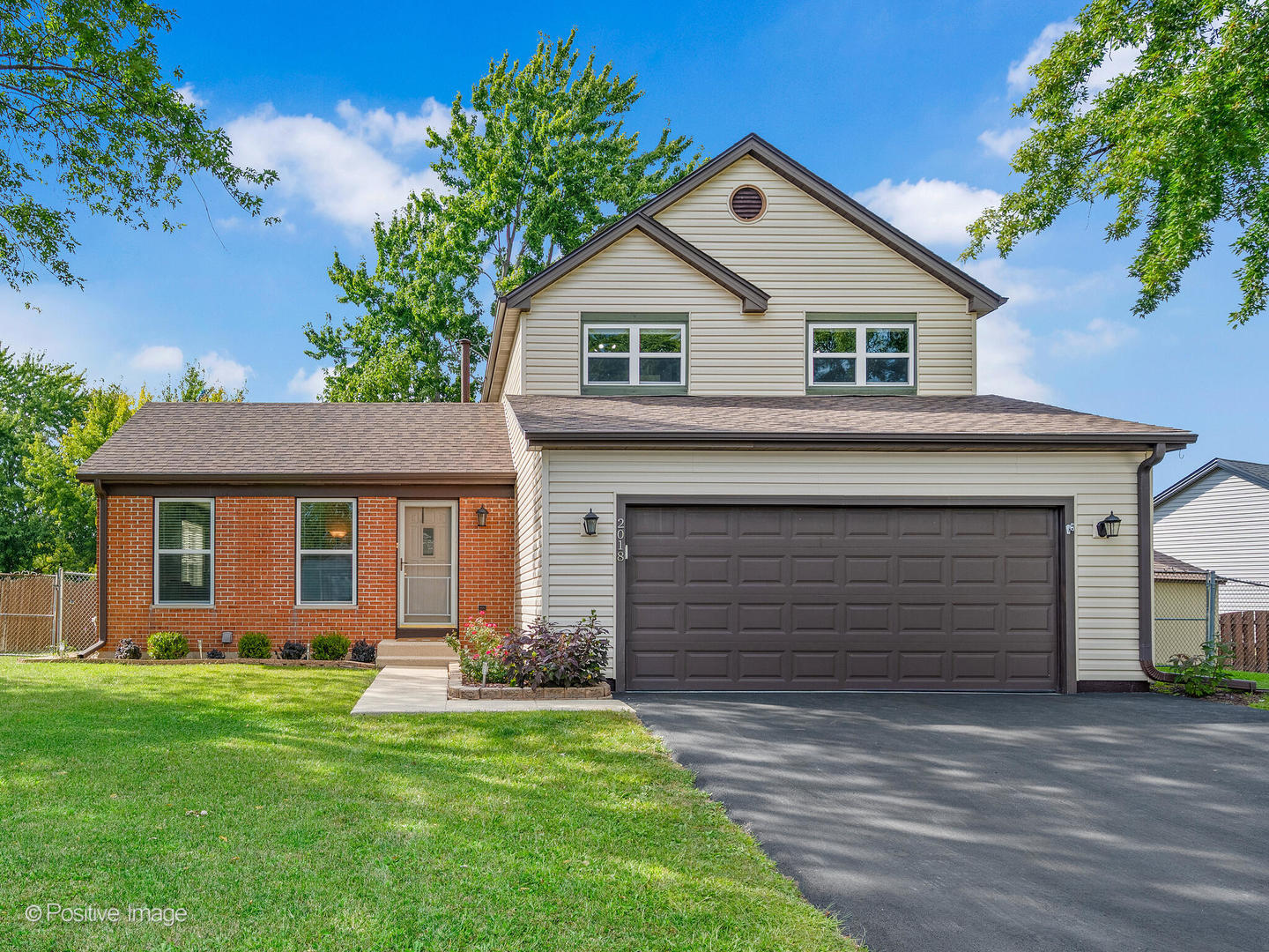 2018 Stonefield Drive, Glendale Heights, IL 60139