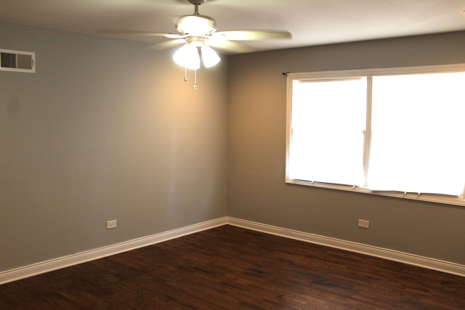 1020 E 153rd Street, South Holland, IL 60473