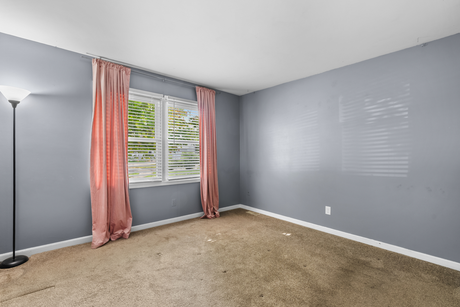 503 Redwood Court, North Aurora, IL 60542